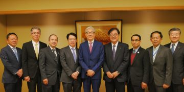 มิตซูบิชิ ให้การต้อนรับรองนายกรัฐมนตรี