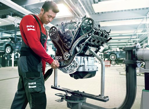 ปอร์เช่ จัดแคมเปญตรวจเช็ครถ Porsche Cayenne Service Clinic