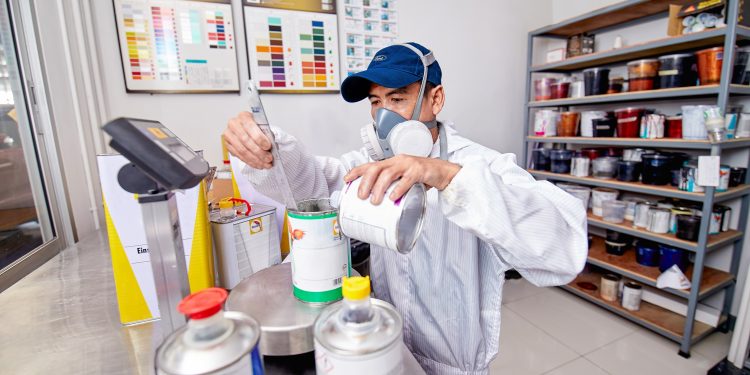 4 ข้อดีของการนำรถเข้าศูนย์บริการตัวถังและสีมาตรฐาน