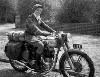 “รอยัล เอนฟิลด์” ชวนรำลึกถึง “วินนี่เฟร็ด เวลส์” ตำนานนักขับขี่มอเตอร์ไซค์ผู้หญิง