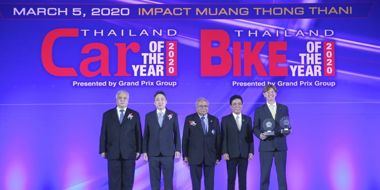 นิสสันคว้าสองรางวัลรถยนต์ยอดเยี่ยมแห่งปี 2020