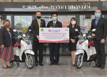 โรงพยาบาลเจริญกรุงประชารักษ์ รับมอบ “ฟีโน่” ใช้สู้ภัย โคโรน่าไวรัส 2019