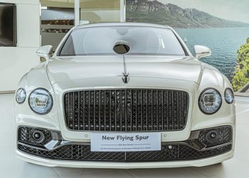 เปิดตัว “ดิออล์นิว ฟลายอิ้ง สเปอร์” ครั้งแรกในประเทศไทย