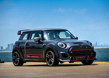 มินิ จอห์น คูเปอร์ เวิร์คส์ จีพี ใหม่ สานต่อดีเอ็นเอรถแข่งพันธุ์แท้สไตล์มินิ