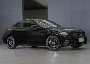 เปิดตัว Mercedes-Benz C 300 e AMG Sport ออฟชั่นดี ราคาเร้าใจ !!