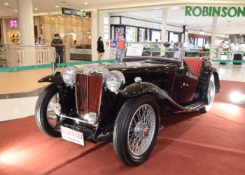 เชิญชมนิทรรศการรถโบราณ  REMEMBER ME  ที่ ฟิวเจอร์พาร์ค