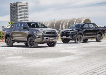 TOYOTA HILUX REVO ROCCO นิ่มขึ้น ขับดีขึ้น และจัดเต็มแบบพร้อมรบ !!