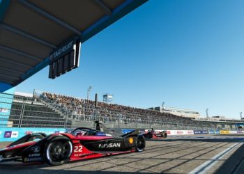 Nissan e.dams เก็บชัยชนะจากการแข่งขัน ABB Formula E Race at Home Challenge รอบชิงชนะเลิศ