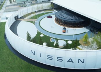 นิสสัน เสนอการจ่ายค่าจอดรถด้วยพลังงานไฟฟ้า !