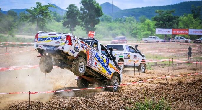 Toyota Hilux Revo 10 เซียนประจัญบาน 2020 ศึกแห่งศักดิ์ศรี หนึ่งปีมีเพียงครั้งเดียว