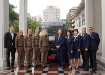 ผบ.ตร.รับมอบ Mercedes-Benz Sprinter