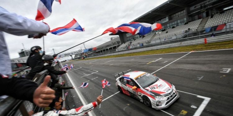 บทพิสูจน์ของ Toyota Corolla Altis GR Sport ในรายการ ADAC Total 24h-Race Nürburgring ณ ประเทศเยอรมัน