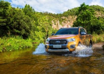 ฟอร์ดแชร์ 5 วิธีขับรถลุยน้ำอย่างปลอดภัย