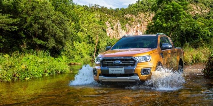 ฟอร์ดแชร์ 5 วิธีขับรถลุยน้ำอย่างปลอดภัย