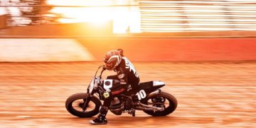 รอยัล เอนฟิลด์ เปิดตัว ทวินส์ เอฟที ครั้งแรก ในการแข่งขันอเมริกันแฟลตแทร็ก