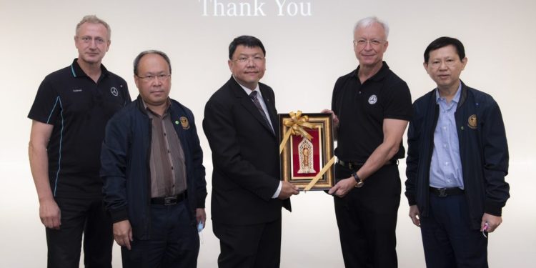 เมอร์เซเดส-เบนซ์ เปิดบ้านต้อนรับกรรมาธิการการพลังงาน สภาผู้แทนราษฎร เข้าเยี่ยมชมและดูงานในโรงงานประกอบรถยนต์ปลั๊กอินไฮบริดและผลิตแบตเตอรี่