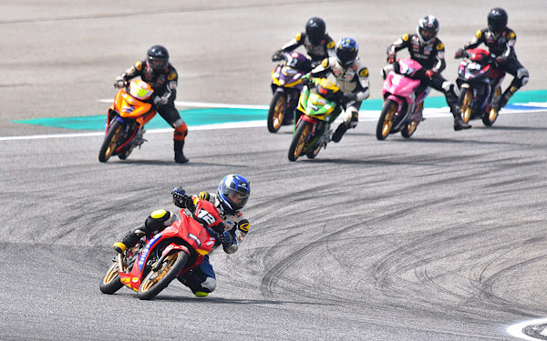 YAMAHA Moto Challenge Special Season สนามที่ 1 เกมชิงชัยความเร็วระดับอาชีวศึกษาบนแทร็คระดับโลก