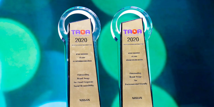 นิสสัน ประเทศไทย คว้าสองรางวัลยานยนต์ยอดนิยมแห่งปี 2563