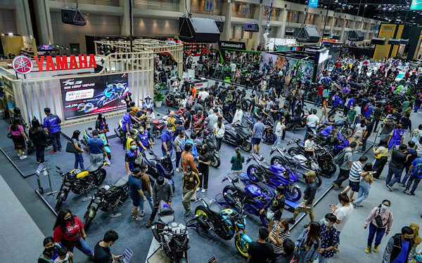 ยามาฮ่าฉลองยอดขาย 1,033 คัน ในงานมอเตอร์เอ็กซ์โป 2020