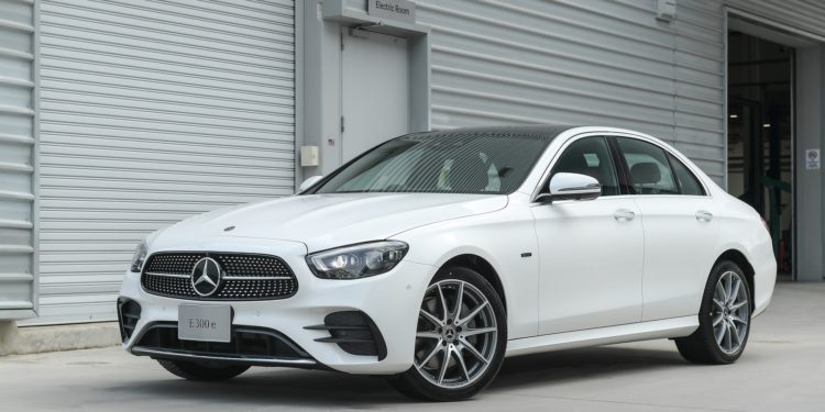 เมอร์เซเดส-เบนซ์ เผยโฉม E-Class ใหม่ เปิดราคาเริ่มต้นที่ 3.19 ล้านบาท