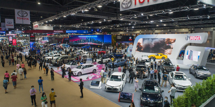 “บางกอก มอเตอร์โชว์” ยอดจองรถพุ่ง ค่ายรถอัดแคมเปญหนักหวังเร่งยอดขาย