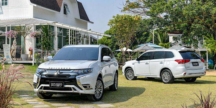 มิตซูบิชิ เอาท์แลนเดอร์ พีเอชอีวี ผู้นำรถเอสยูวีแบบปลั๊กอินไฮบริดที่ขายดีที่สุดในยุโรปปี 2563