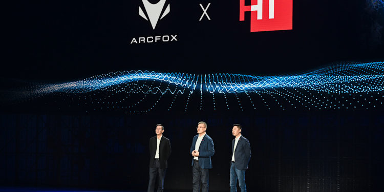 หัวเว่ยรุกตลาดนวัตกรรมยานยนต์ เปิดตัวชิ้นส่วนประกอบอัจฉริยะครบชุดสำหรับภาคโรงงานผลิตชิ้นส่วนรถ