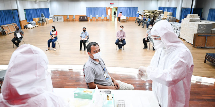 บริษัทกรังด์ปรีซ์ฯ ห่วงใยพนักงานจัดตรวจหาเชื้อโควิด-19  หลังจบงานมอเตอร์โชว์ 2021