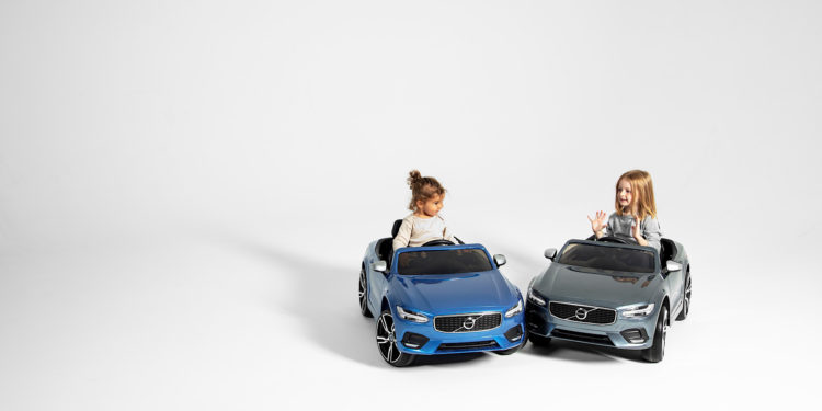 วอลโว่ คาร์ ประกาศนโยบาย “Family Bond by Volvo Cars” ทั่วโลก