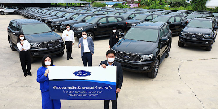 ฟอร์ดส่งมอบรถยนต์ฟอร์ด เอเวอรเสต์ 70 คัน ให้แก่อัลายแอนซ์ เร้นท์คาร์