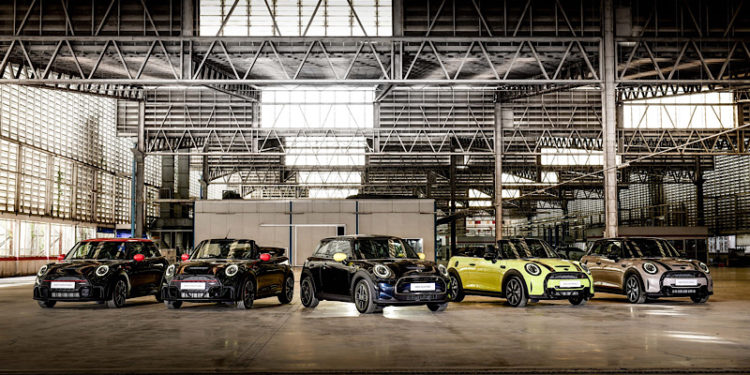 มินิ ประเทศไทย เผยอีกขั้นของดีไซน์มินิพันธุ์แท้ กับ มินิ แฮทช์ 3 ประตู และ มินิ คอนเวิร์ตทิเบิล รุ่นปรับโฉมใหม่