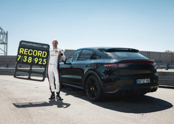 สถิติใหม่ที่ Nürburgring Nordschleife จากปอร์เช่ คาเยนน์