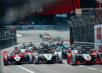 Amiel Lindesay คาดหวังถึงผลงานที่ดีในช่วงครึ่งฤดูกาล ของทีมแข่ง TAG Heuer Porsche Formula E