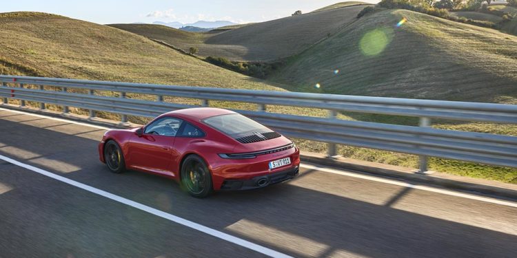 เสริมทัพยนตรกรรมสปอร์ต 911 เพื่อเติมเต็มความสำเร็จด้วย 5 รุ่นล่าสุด