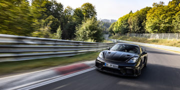 ปอร์เช่ 718 เคย์แมน จีที4 อาร์เอส ใหม่ แสดงศักยภาพสุดล้ำระหว่างการทดสอบขั้นตอนสุดท้าย