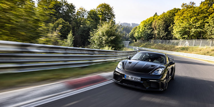 ปอร์เช่ 718 เคย์แมน จีที4 อาร์เอส ใหม่ แสดงศักยภาพสุดล้ำระหว่างการทดสอบขั้นตอนสุดท้าย