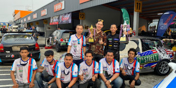 แบรนด์เสื้อผ้าดัง “7th Street” แจ้งเกิดในวงการมอเตอร์สปอร์ต 