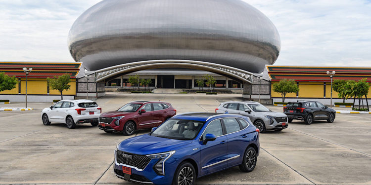 ร่วมชม LIVE สด บรรยากาศการแถลงข่าวเปิดบูธ พร้อมกันทั่วประเทศได้ทาง Facebook หรือ YouTube หรือ TikTok