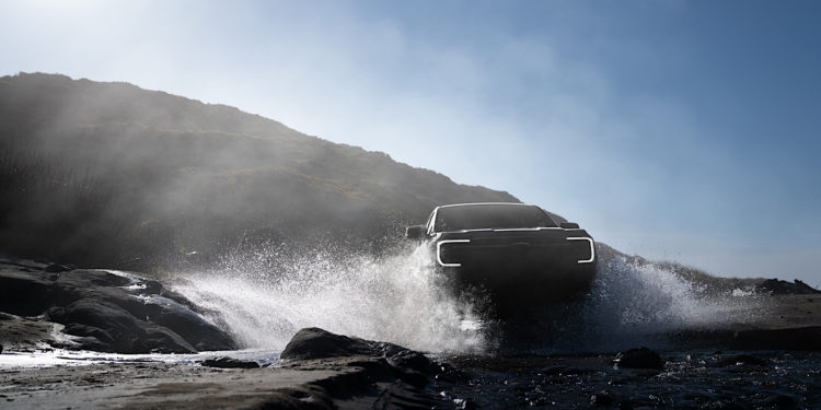 ฟอร์ด มอเตอร์ คัมปะนี  เตรียมเผยโฉม ฟอร์ด เรนเจอร์ เจเนอเรชันใหม่เป็นครั้งแรกของโลก