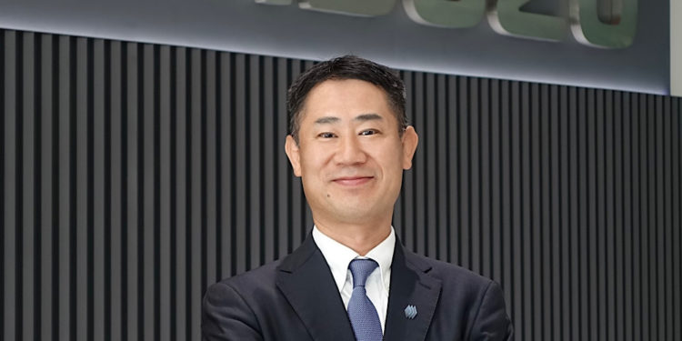 “ทาคาชิ  ฮาตะ” กรรมการผู้จัดการคนใหม่ของ ตรีเพชรอีซูซุเซลส์