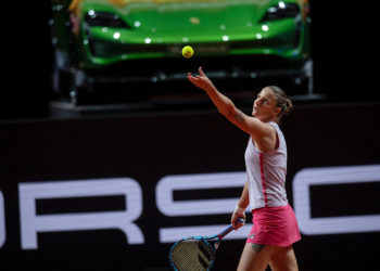 นักกีฬาระดับโลก ตบเท้าเข้าร่วมการแข่งขัน Porsche Tennis Grand Prix
