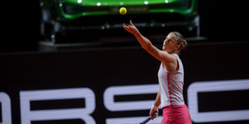 นักกีฬาระดับโลก ตบเท้าเข้าร่วมการแข่งขัน Porsche Tennis Grand Prix