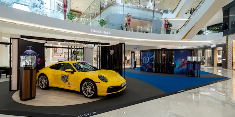 ปอร์เช่ จับมือ แทค ฮอยเออร์ จัดแสดงรถหรูคู่นาฬิกาสุดคลาสสิก