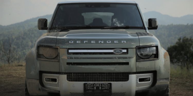 แลนด์ โรเวอร์ ดีเฟนเดอร์ ปลั๊กอินไฮบริด ใหม่