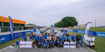 ฟอร์ดจัดงาน ‘Track Day’ ชวนลูกค้ากระบะสัมผัสประสบการณ์เร้าใจในสนามแข่ง