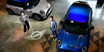 เปิดตัว MINI Electric Collection Edition รุ่นพิเศษกับหลังคา Multitone จำนวนจำกัด