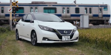 แบตเตอรี่จากนิสสัน ลีฟ สร้างประโยชน์ให้กับทางข้ามรถไฟในญี่ปุ่น