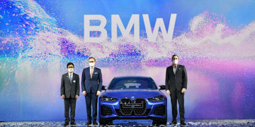BMW เปิดตัวทัพรถยนต์พรีเมียมและมอเตอร์ไซค์หลากหลายรุ่นอย่างเป็นทางการ