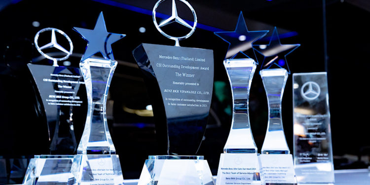 กลุ่มเบนซ์ บีเคเค คว้า 11 รางวัล พร้อมรับเงินรางวัลรวมกว่า 7 ล้านบาท จากเมอร์เซเดส-เบนซ์ (ประเทศไทย)