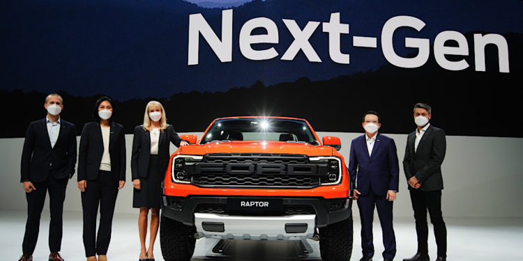 ฟอร์ดเผยโฉมเรนเจอร์ เจเนอเรชันใหม่ ครั้งแรก พร้อมแนะนำนวัตกรรมการดูแลลูกค้าแบบ ‘พร้อมเสมอ’